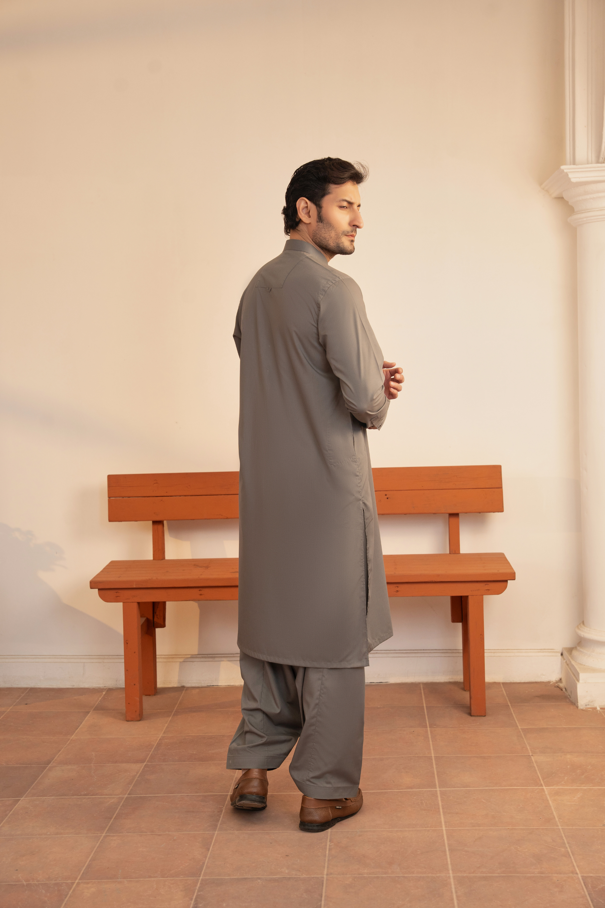 Detailed Kameez Shalwar - Grey